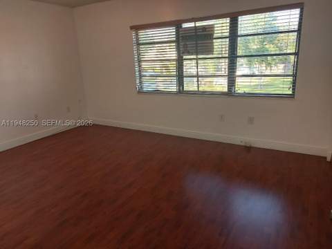 20033 NE 2nd Pl, Miami FL - photo 18 of 23