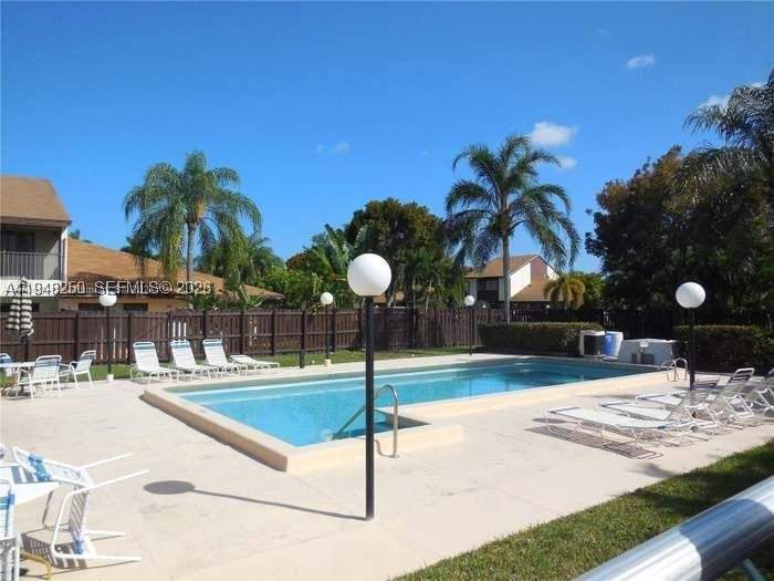 2 bedroom Townhouse at 20033 NE 2nd Pl, Seldins Estates, Miami — photo 4