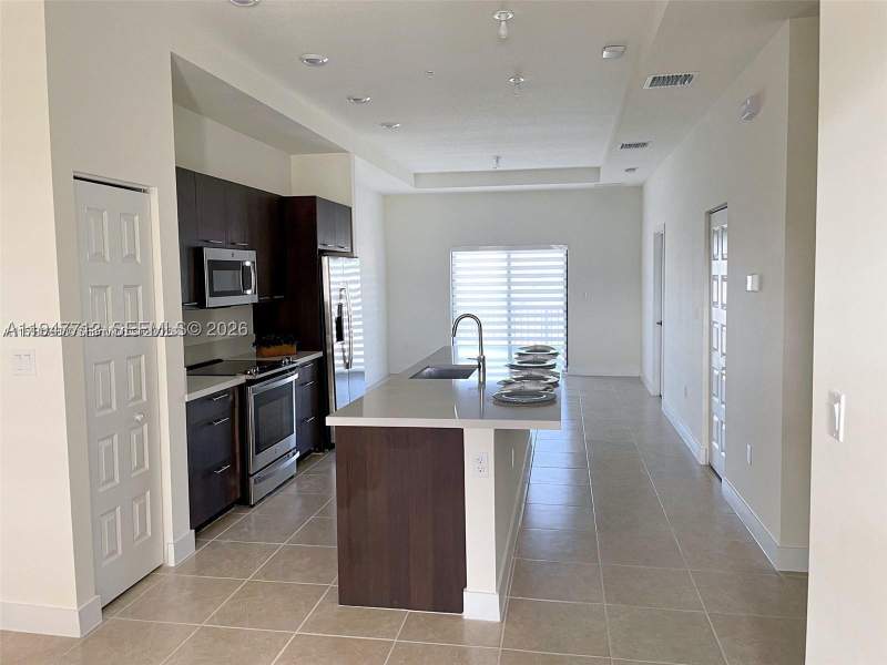 2 bedroom Condominium at 8151 NW 104th Ave 34, Apex At Park Central Cond, Doral — photo 5