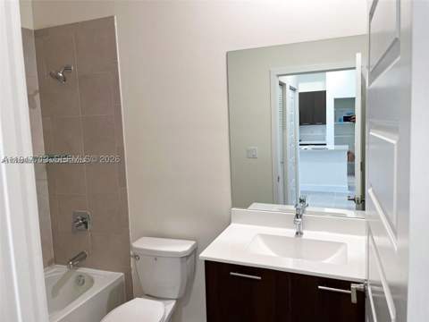 8151 NW 104th Ave 34, Doral FL - photo 9 of 20