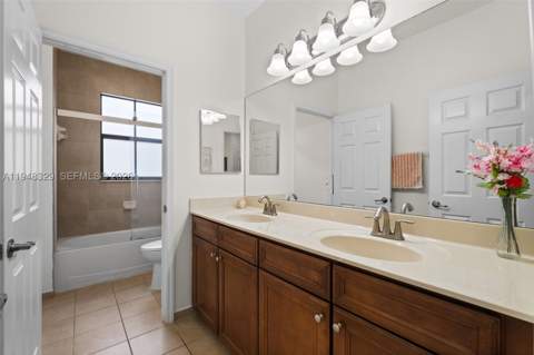 8658 NW 99th Path, Doral FL - photo 16 of 46