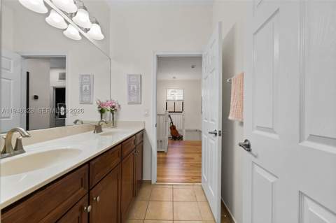 8658 NW 99th Path, Doral FL - photo 18 of 46