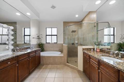 8658 NW 99th Path, Doral FL - photo 22 of 46