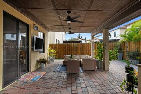 8658 NW 99th Path, Doral FL - photo 6 of 46