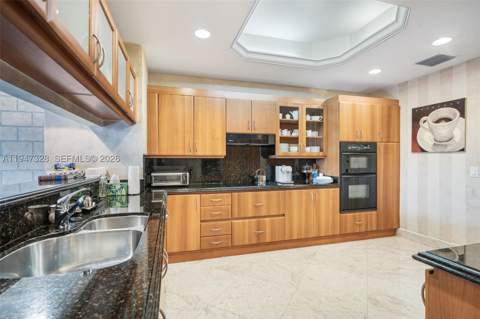 9595 Collins Ave Nphd, Surfside FL - photo 10 of 24