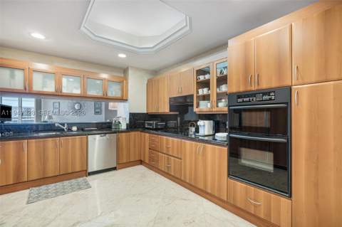 9595 Collins Ave Nphd, Surfside FL - photo 8 of 24