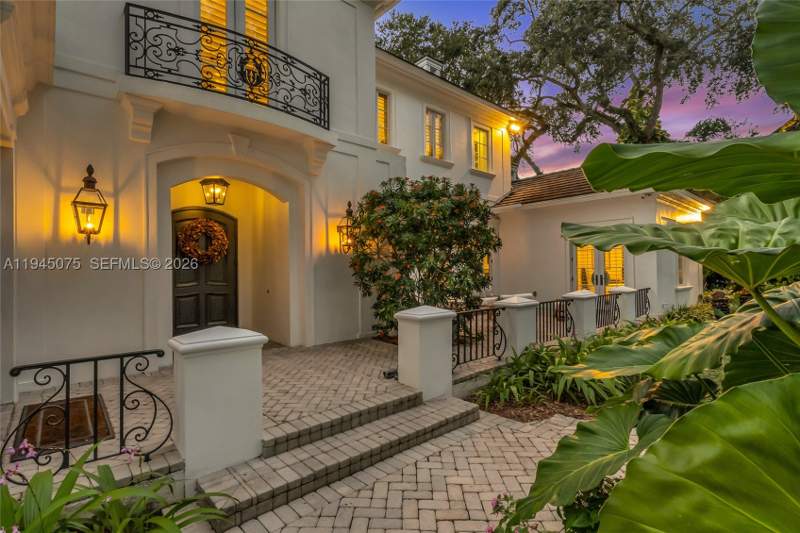 6 bedroom SingleFamilyResidence at 7426 SW 49th Pl, Stonegate, Miami — photo 3