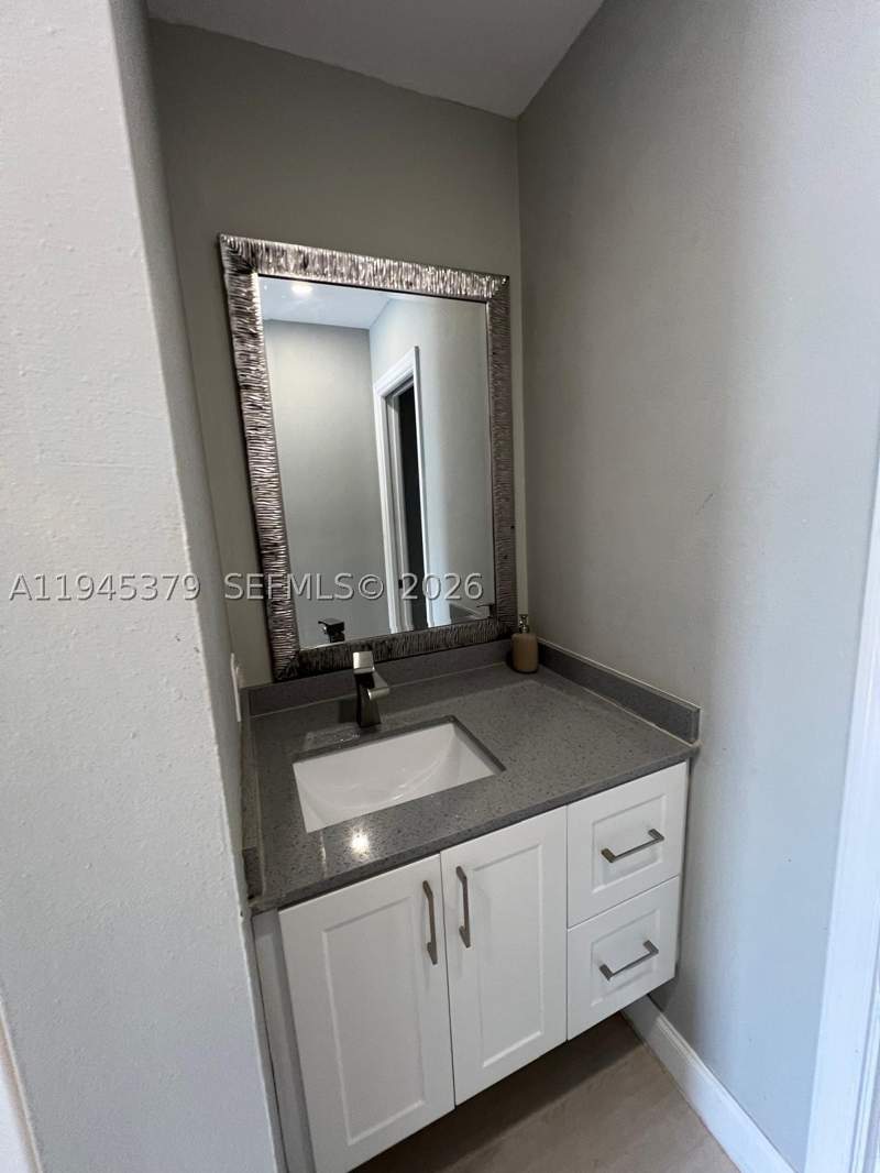 1 bedroom Condominium at 3642 NE 171st St 504, Dolphin Condo, North Miami Beach — photo 5