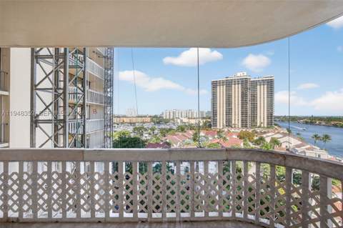 19355 Turnberry Way 8L, Aventura FL - photo 20 of 57