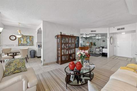 19355 Turnberry Way 8L, Aventura FL - photo 8 of 57
