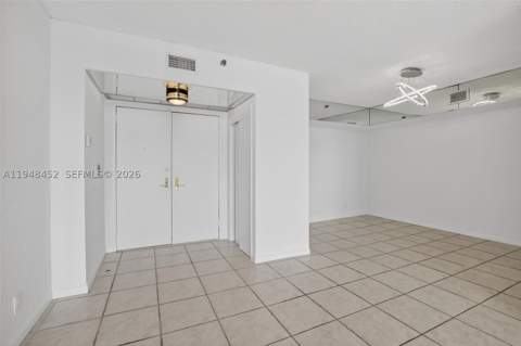 20281 E Country Club Dr 405, Aventura FL - photo 11 of 61