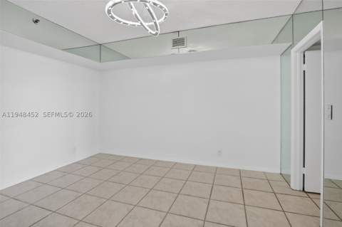 20281 E Country Club Dr 405, Aventura FL - photo 12 of 61