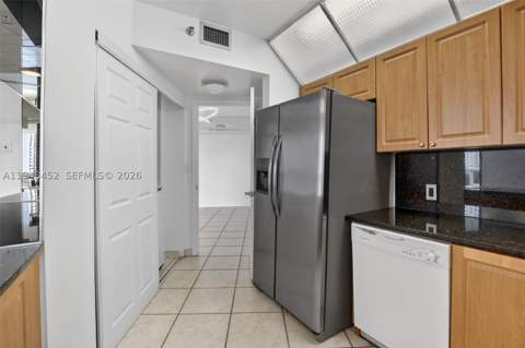 20281 E Country Club Dr 405, Aventura FL - photo 17 of 61