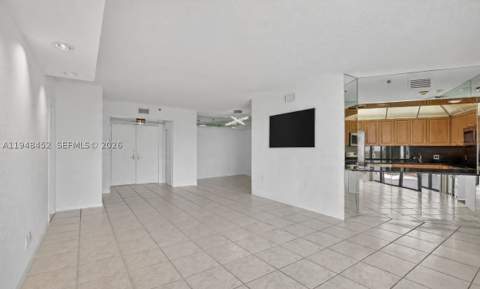 20281 E Country Club Dr 405, Aventura FL - photo 9 of 61