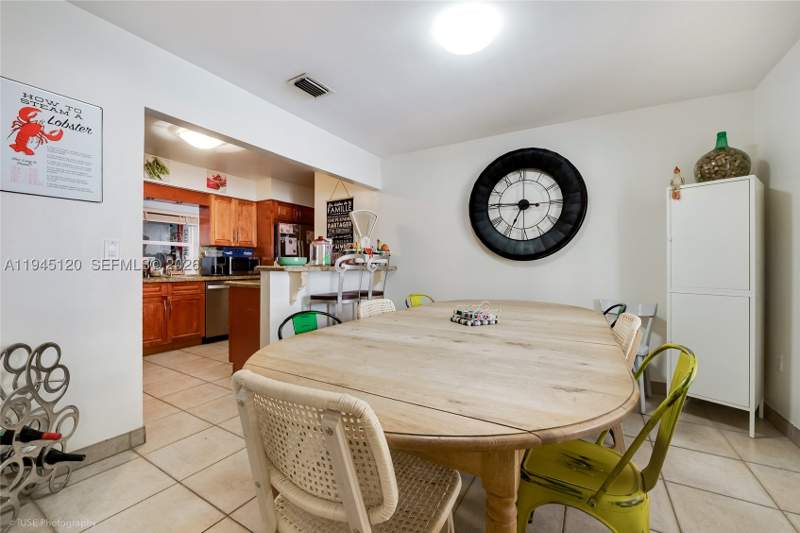 4 bedroom SingleFamilyResidence at 5700 SW 45th Ter, Intag Mnr, Miami — photo 4