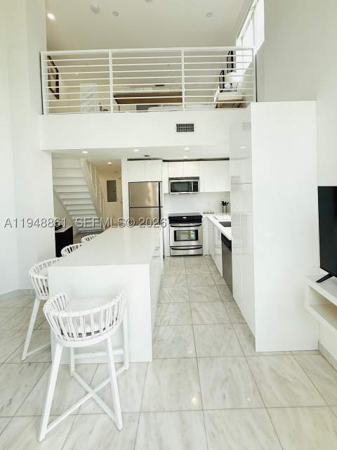 7700 Collins Ave 5, Miami Beach FL - photo 12 of 30