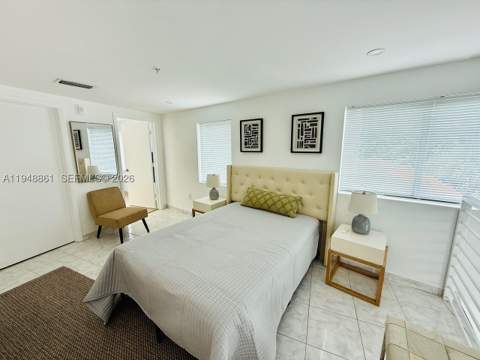 7700 Collins Ave 5, Miami Beach FL - photo 16 of 30