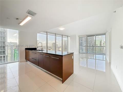 475 Brickell Ave 4215, Miami FL - photo 7 of 37