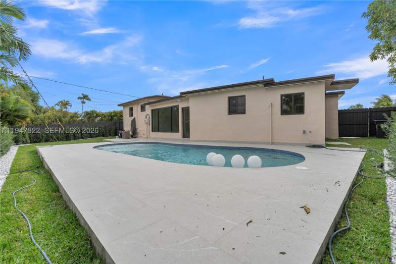 4 bedroom SingleFamilyResidence at 141 NE 122nd St, Breezeswept Estates, North Miami — photo 4