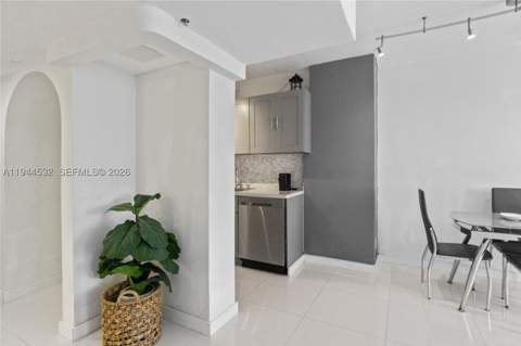100 Lincoln Rd 501, Miami Beach FL - photo 8 of 32