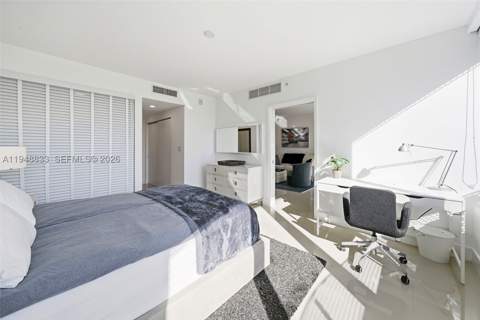 2155 Washington Ct 303, Miami Beach FL - photo 16 of 17