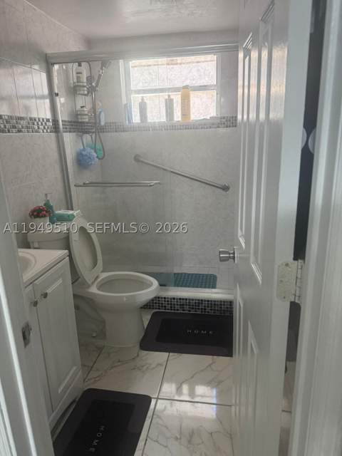 350 E 21st St 108, Hialeah FL - photo 9 of 11