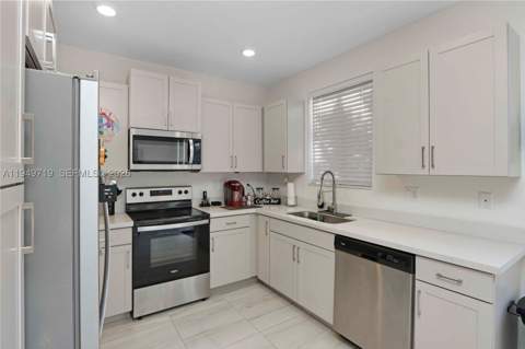 2432 SE 10th Ct, Homestead FL - photo 10 of 30