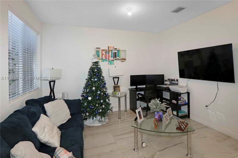 3 bedroom Townhouse at 2432 SE 10th Ct, Towns At Seascape, Homestead — photo 3