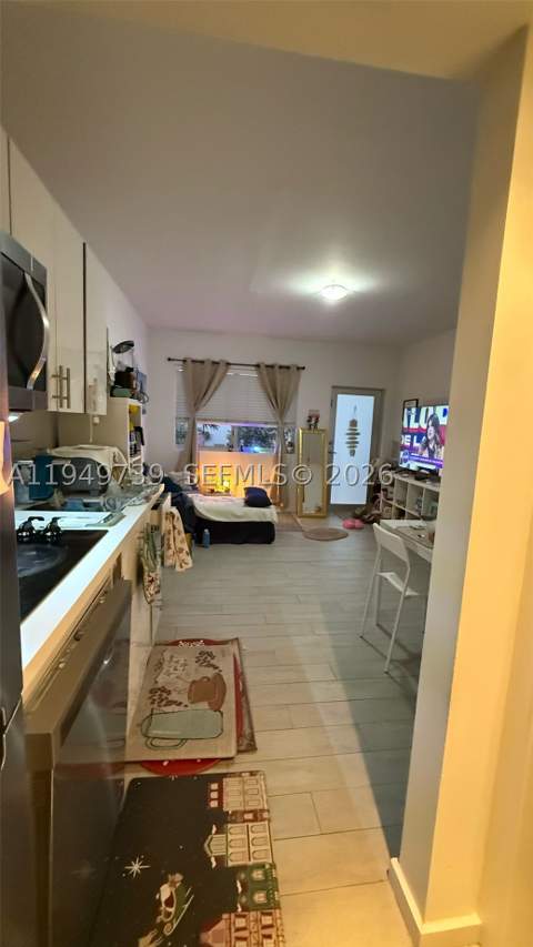 1601 Meridian Ave 203, Miami Beach FL - photo 8 of 19