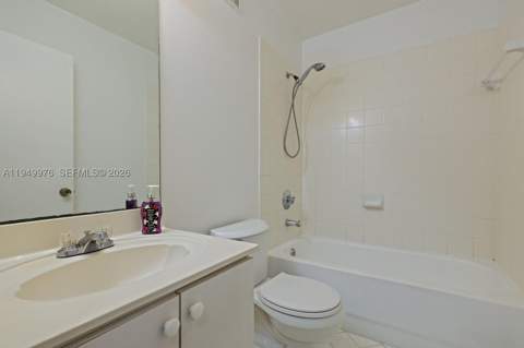 990 NE 33rd Ter 201, Homestead FL - photo 11 of 12