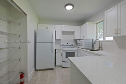 990 NE 33rd Ter 201, Homestead FL - photo 6 of 12