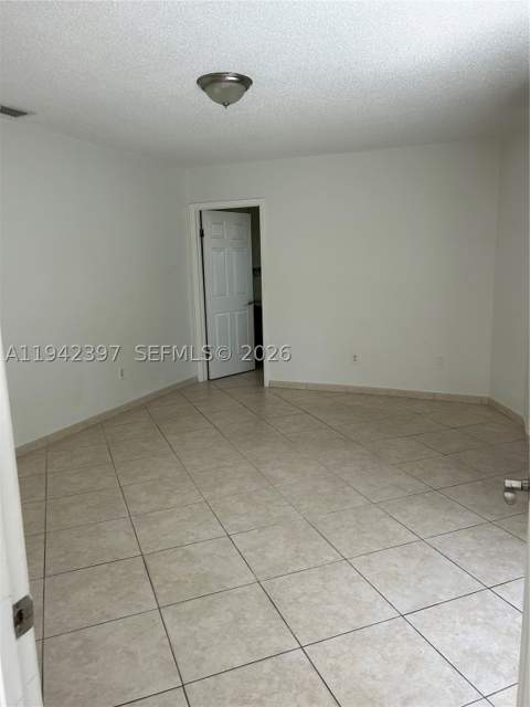 16531 NE 35th Ave 201, North Miami Beach FL - photo 11 of 21