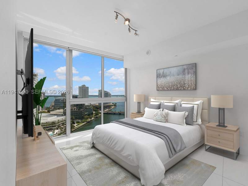 3 bedroom Condominium at 495 Brickell Ave 1801, Icon Brickell No Two, Miami — photo 5