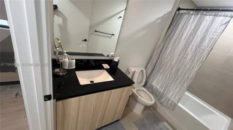 225 N Miami Ave 312, Miami FL - photo 10 of 61