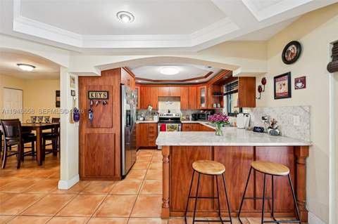 10365 SW 11th Ter 4-9B, Miami FL - photo 10 of 36