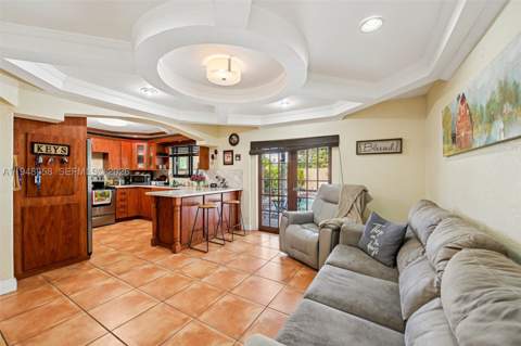 10365 SW 11th Ter 4-9B, Miami FL - photo 6 of 36