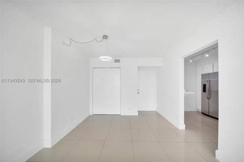 100 Bayview Dr 408, Sunny Isles Beach FL - photo 17 of 57