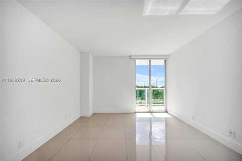 100 Bayview Dr 408, Sunny Isles Beach FL - photo 23 of 57