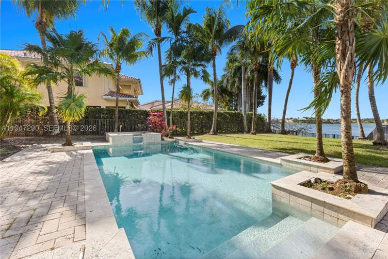 5 bedroom SingleFamilyResidence at 18832 SW 77th Ct, Cutler Cay, Cutler Bay — photo 5