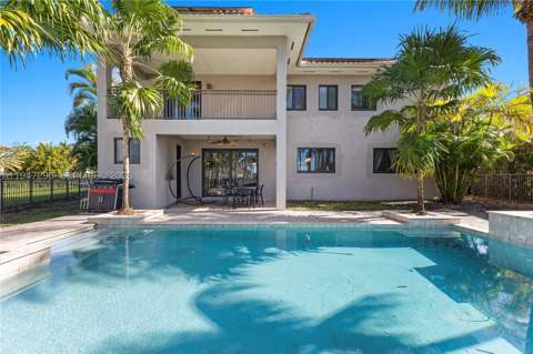18832 SW 77th Ct, Cutler Bay FL - photo 6 of 61