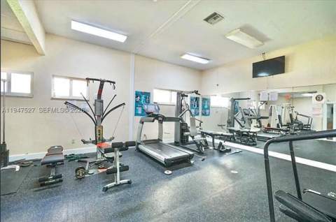 6960 Miami Gardens Dr 2-124, Hialeah FL - photo 19 of 28