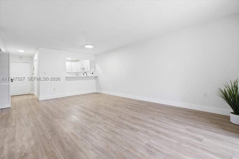 2 bedroom Condominium at 6960 Miami Gardens Dr 2-124, Coral Gate East Condo, Hialeah — photo 2