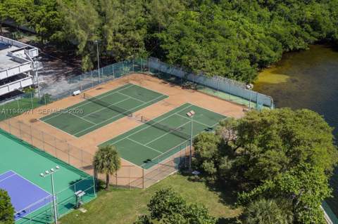 300 Bayview Dr 802, Sunny Isles Beach FL - photo 20 of 22