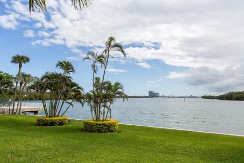 300 Bayview Dr 802, Sunny Isles Beach FL - photo 21 of 22