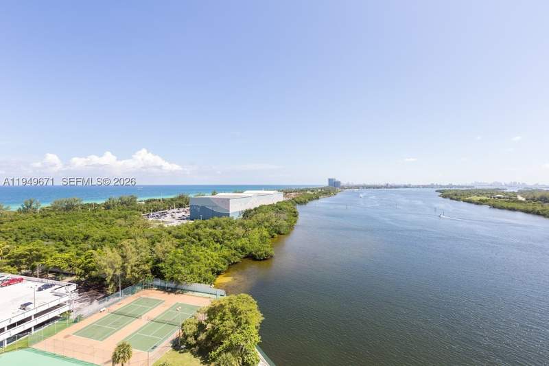 1 bedroom Condominium at 300 Bayview Dr 802, Arlen House Condo, Sunny Isles Beach — photo 4