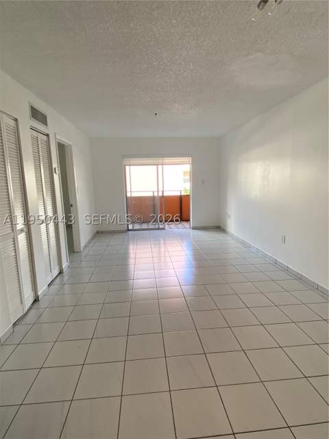295 NW 72nd Ave 304, Miami FL - photo 8 of 11