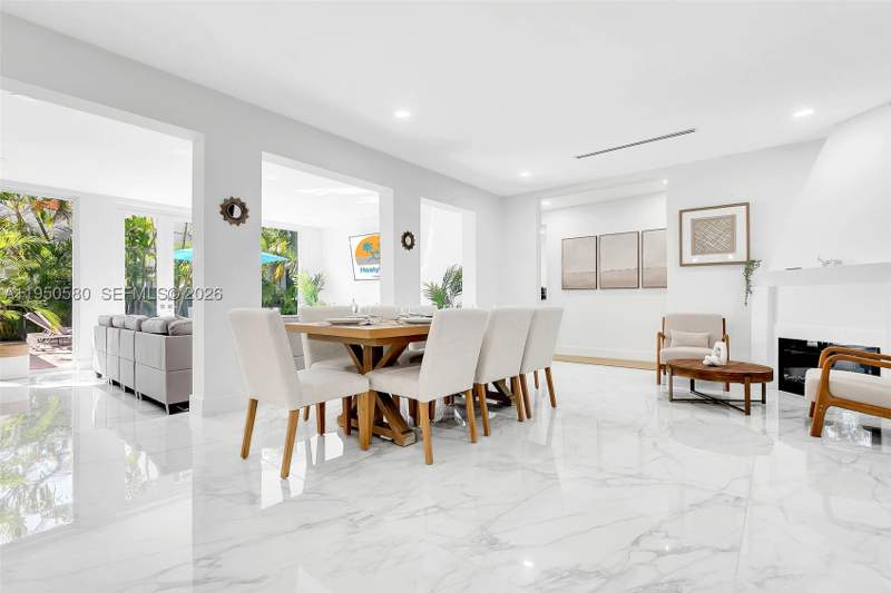 4 bedroom SingleFamilyResidence at 1702 Espanola Dr, Espanola Heights, Miami — photo 3