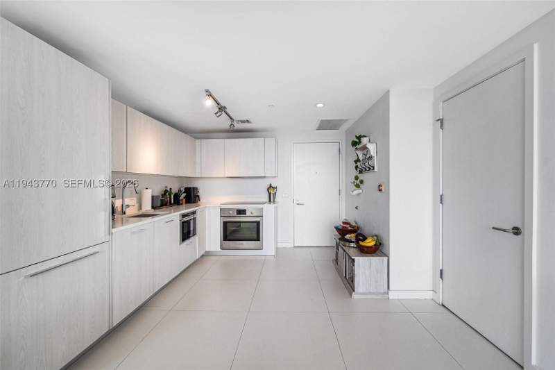 2 bedroom Condominium at 501 NE 31st St 3009, Paraiso Bayviews Condo, Miami — photo 2