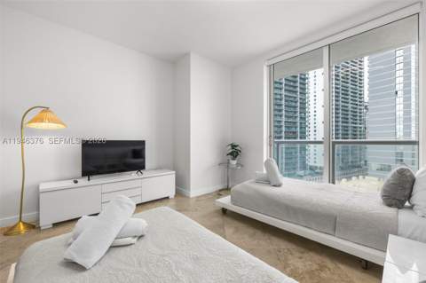 485 Brickell Ave 1804, Miami FL - photo 24 of 60