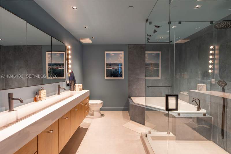2 bedroom Condominium at 700 NE 25th St 2002, Star Lofts On The Bay Con, Miami — photo 4